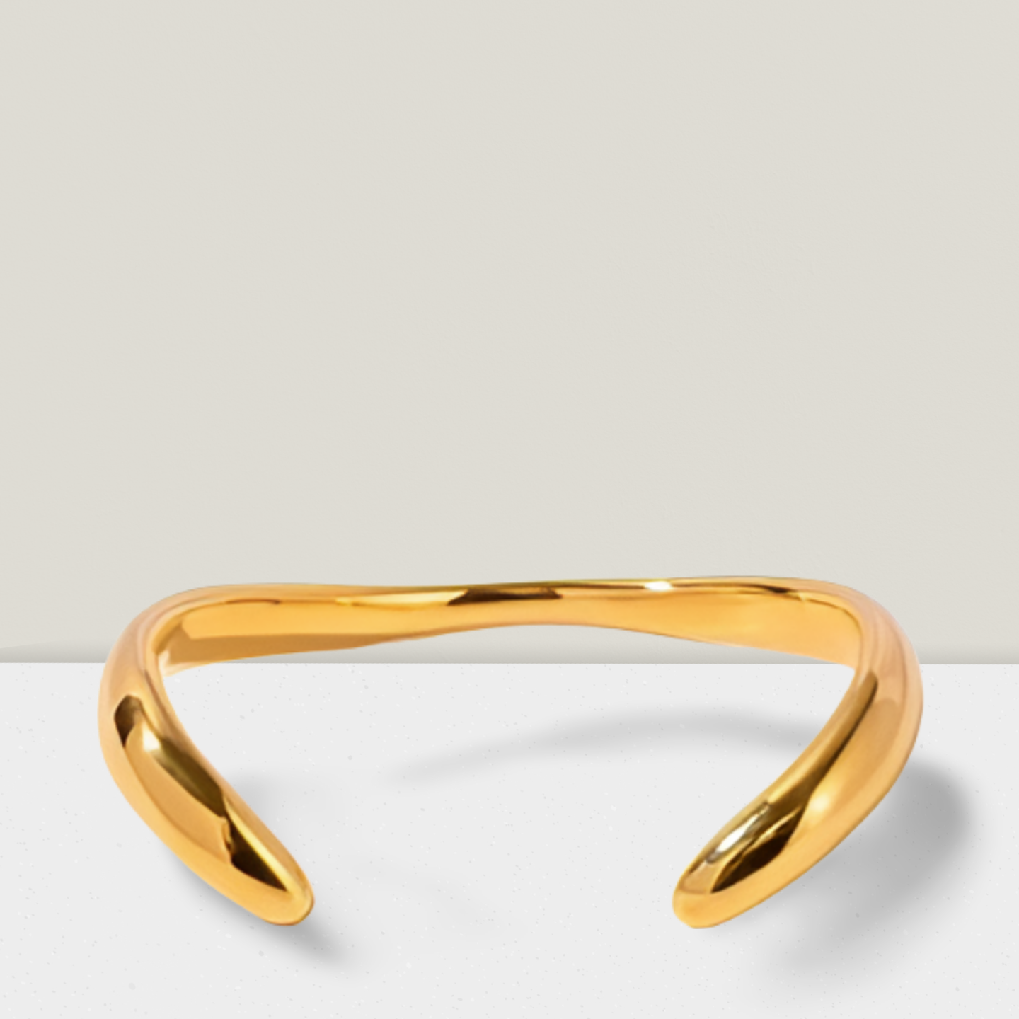 Thetis Gold Bangle