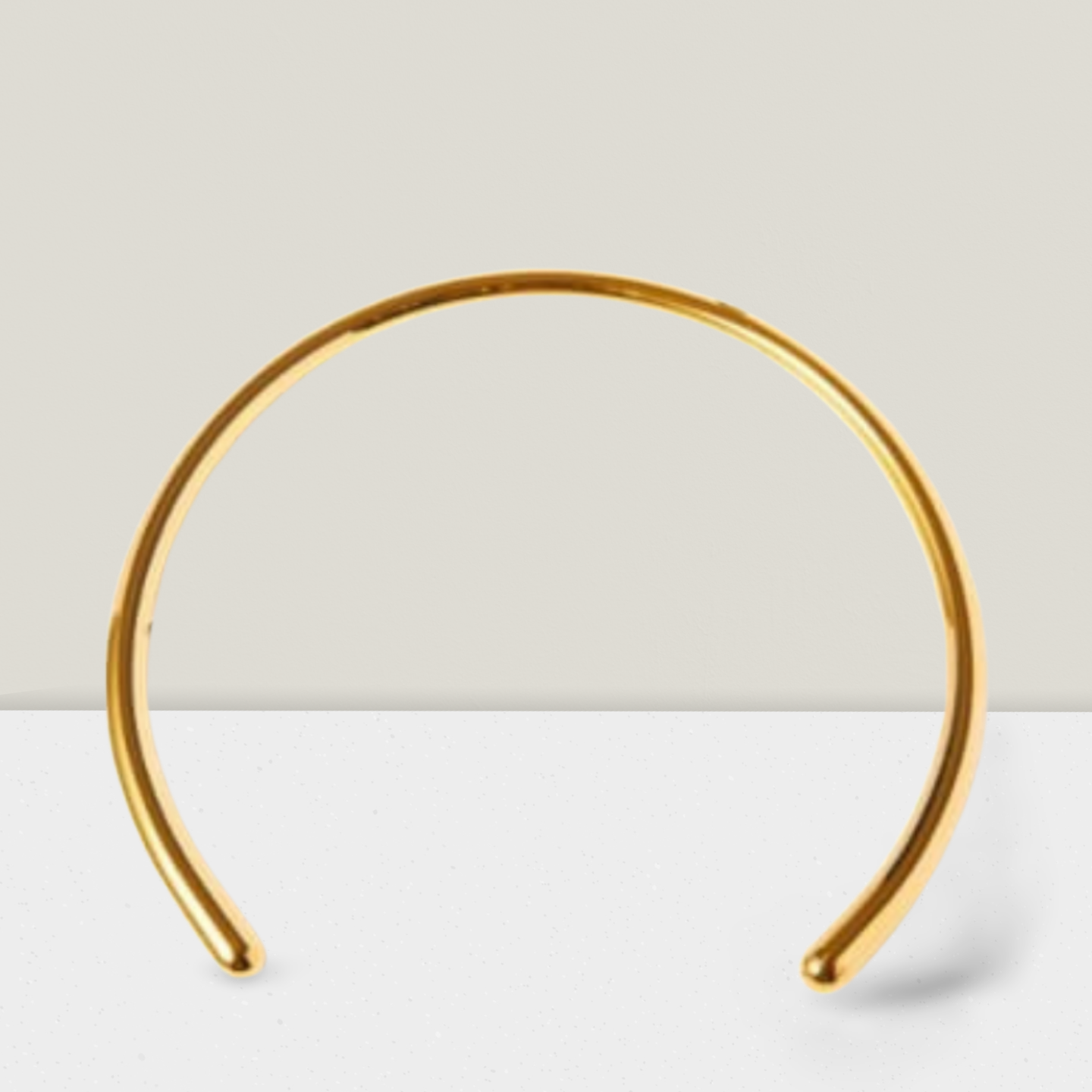 Nysa Necklace in Gold